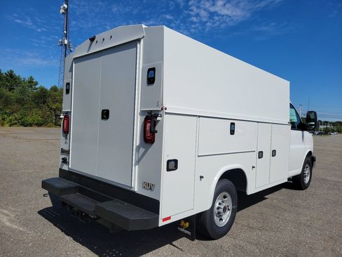 New 2025 GMC Savana 3500 w/ Power Convenience Package image 7