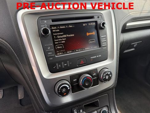 Used 2016 GMC Acadia SLE FWD image 17