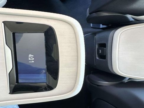 New 2026 Lincoln Navigator L Reserve AWD/4WD image 18