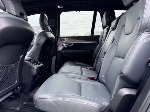 Used 2022 Volvo XC90 T6 Inscription w/ Lounge Package image 20