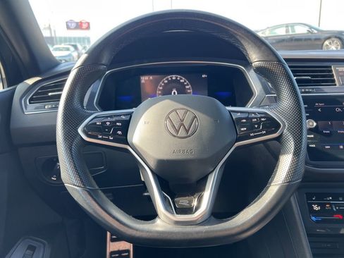Used 2022 Volkswagen Tiguan SE R-Line image 15