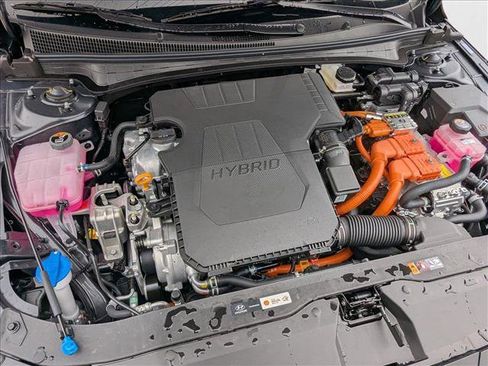 New 2025 Hyundai Elantra SEL image 16