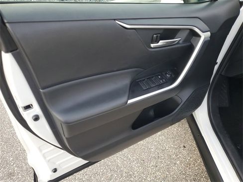 Used 2024 Toyota RAV4 XLE image 19