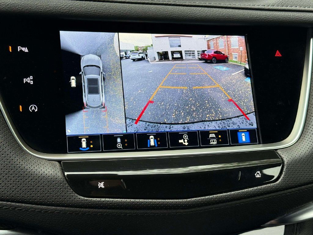 Certified 2026 Cadillac XT5 Sportv w/ LPO, Floor Liner Package AWD/4WD image 7