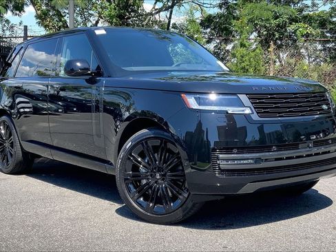 New 2027 Land Rover Range Rover Long Wheelbase SE AWD/4WD image 2