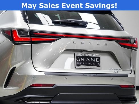 Used 2025 Lexus NX 350h AWD w/ Accessory Package (Z2) image 13