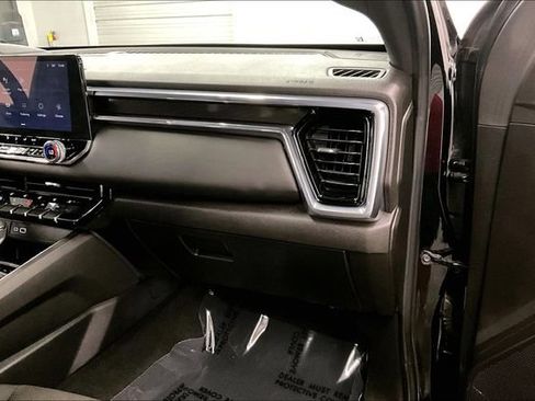Used 2024 GMC Canyon Elevation w/ Convenience Package AWD/4WD image 18