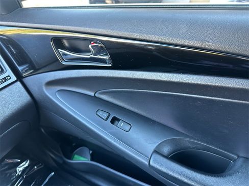 Used 2012 Hyundai Sonata Limited image 37