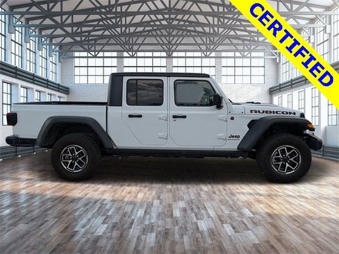 Used 2024 Jeep Gladiator Rubicon w/ Safety Group image 3