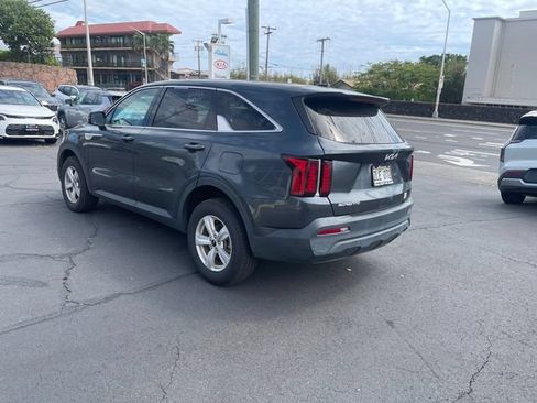 Used 2023 Kia Sorento LX AWD/4WD image 4