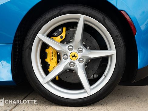 Used 2021 Ferrari F8 Tributo image 12