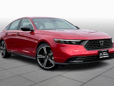 Used 2024 Honda Accord Sport image 2