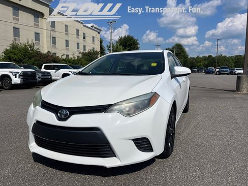 Used 2015 Toyota Corolla LE FWD image 25