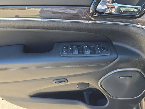 Used 2021 Jeep Grand Cherokee Overland w/ Trailer Tow Group IV image 16