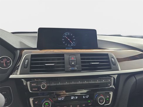 Used 2017 BMW 330i xDrive Sedan image 22