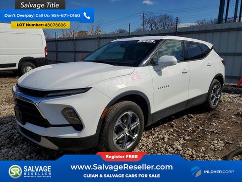 Used 2024 Chevrolet Blazer LT FWD image 1