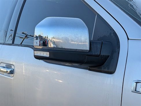 Used 2017 Ford F150 Lariat image 10