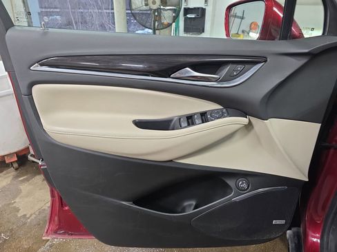 Used 2020 Buick Enclave Essence w/ Sound and Sites Package image 28