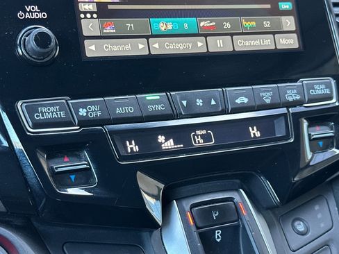 Used 2018 Honda Odyssey EX-L image 18