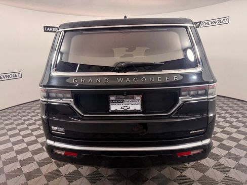 Used 2022 Jeep Grand Wagoneer Series III w/ Rear Seat Video Group 1 AWD/4WD image 5