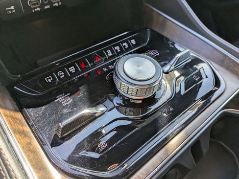 Used 2023 Jeep Grand Wagoneer L Series II image 18