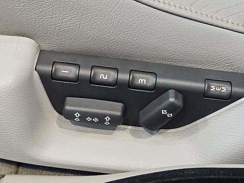 Used 2002 Volvo C70 HT image 25