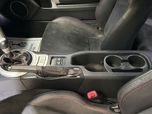 Used 2017 Subaru BRZ Limited w/ Popular Package #2 RWD image 25