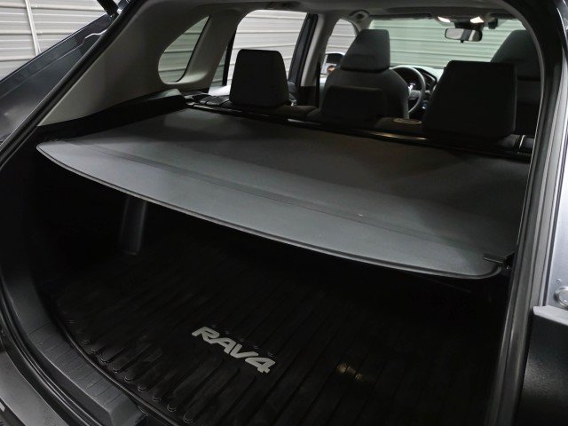 Used 2022 Toyota RAV4 XLE w/ Convenience Package AWD/4WD image 39