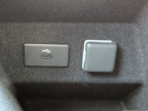 Certified 2024 Cadillac Lyriq Tech w/ Driver Assist Package image 26