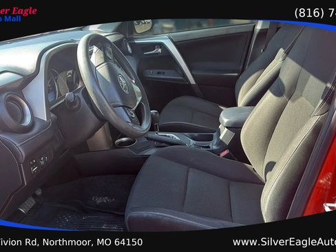 Used 2015 Toyota RAV4 XLE FWD image 10