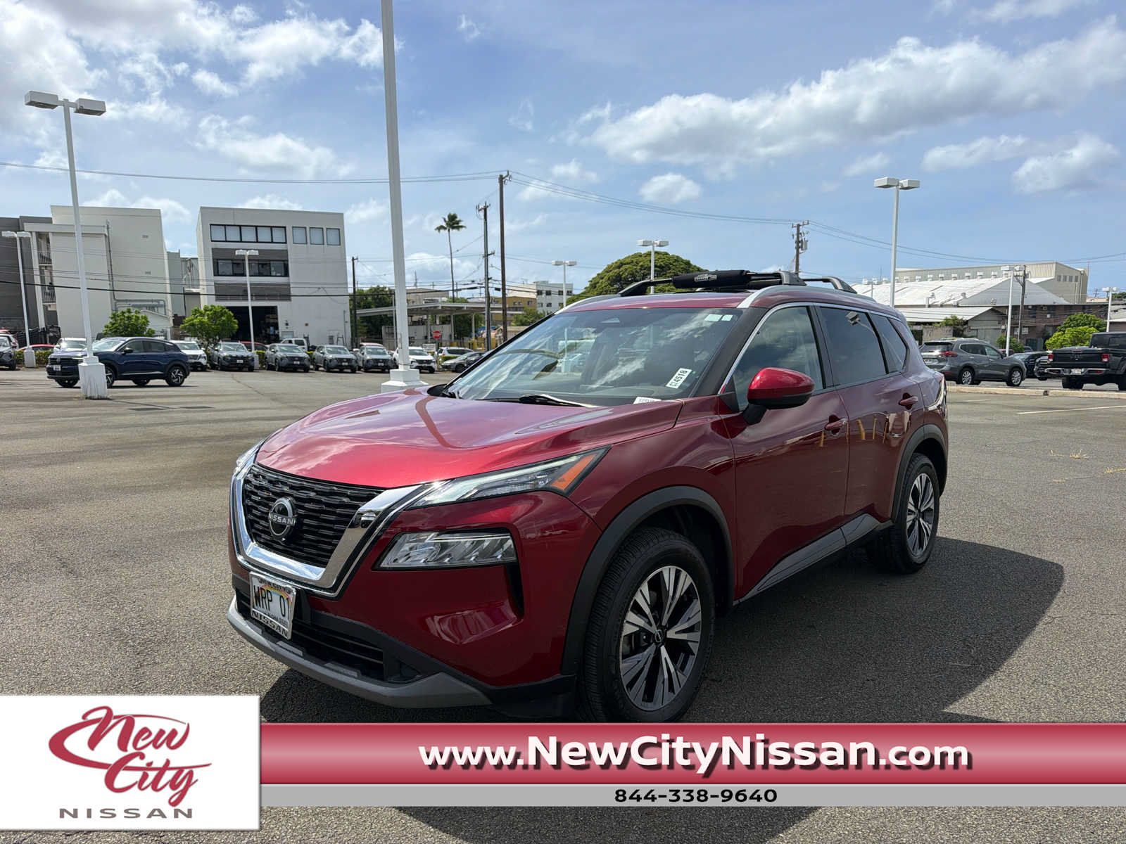 Used 2022 Nissan Rogue SV w/ SV Premium Package FWD image 1