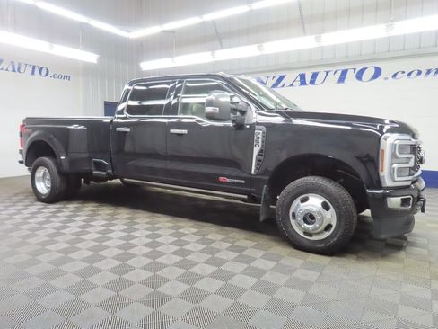 Used 2025 Ford F350 Platinum w/ Platinum Plus Package AWD/4WD image 3