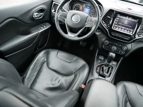 Used 2019 Jeep Cherokee Limited w/ Trailer Tow Group image 9