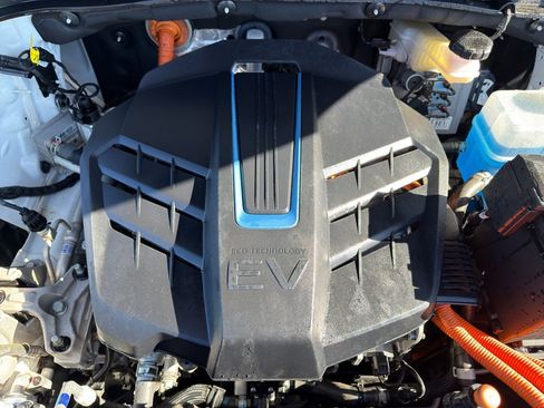 Used 2021 Hyundai Kona Limited image 11