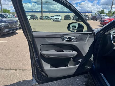 Used 2024 Volvo XC60 T8 Ultimate w/ Protection Package Premier AWD/4WD image 18