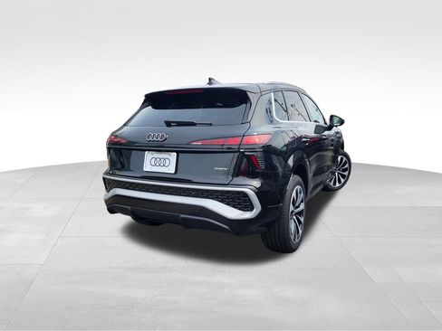 New 2026 Audi Q3 quattro 2.0T AWD/4WD image 8