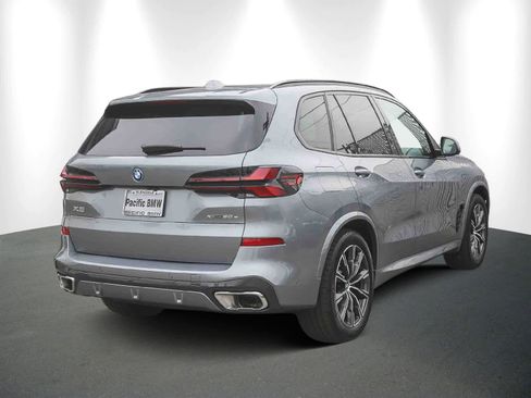 Used 2025 BMW X5 xDrive50e w/ Executive Package image 6