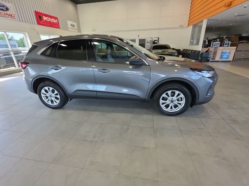 Used 2023 Ford Escape Active AWD/4WD image 6