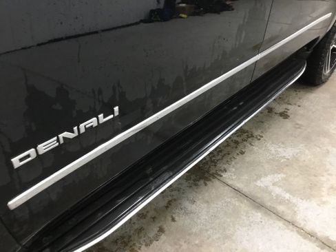 Used 2020 GMC Yukon XL Denali AWD/4WD image 5