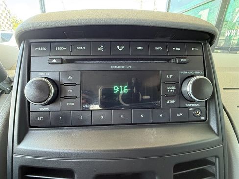 Used 2008 Dodge Grand Caravan SE FWD image 29