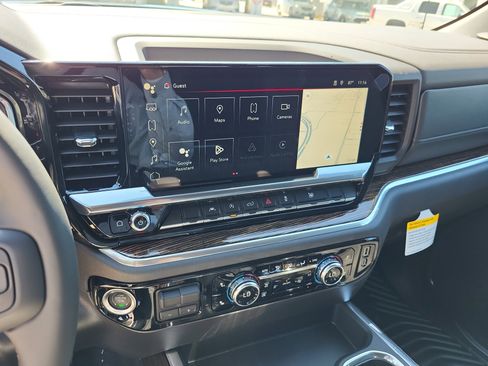 New 2025 GMC Sierra 1500 Elevation image 17