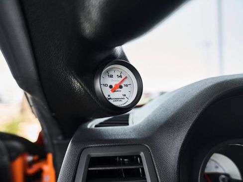 Used 2014 Dodge Challenger R/T RWD image 25