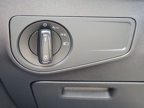 Used 2018 Volkswagen Tiguan S w/ 3rd Row Seat Package image 23