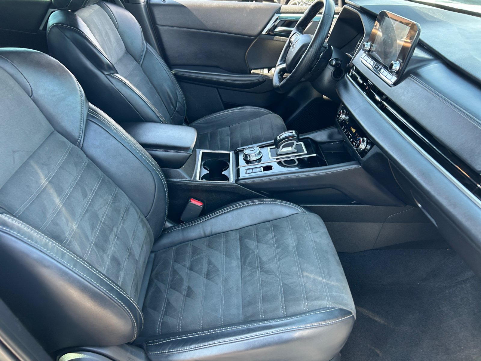Used 2022 Mitsubishi Outlander SE FWD image 18