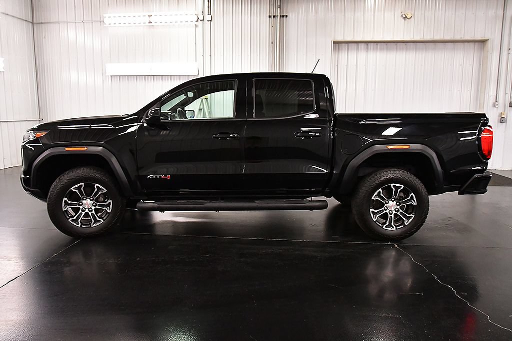 Used 2024 GMC Canyon AT4 AWD/4WD image 4
