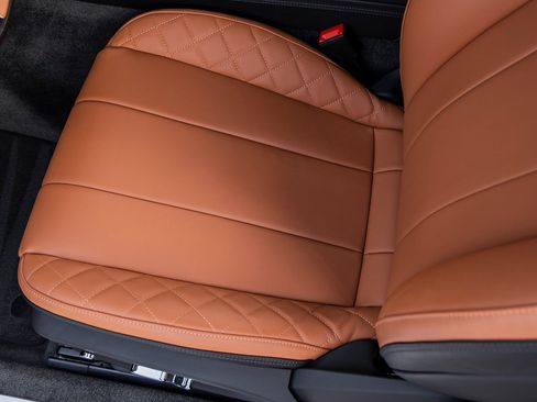 Used 2022 Bentley Continental GT image 21