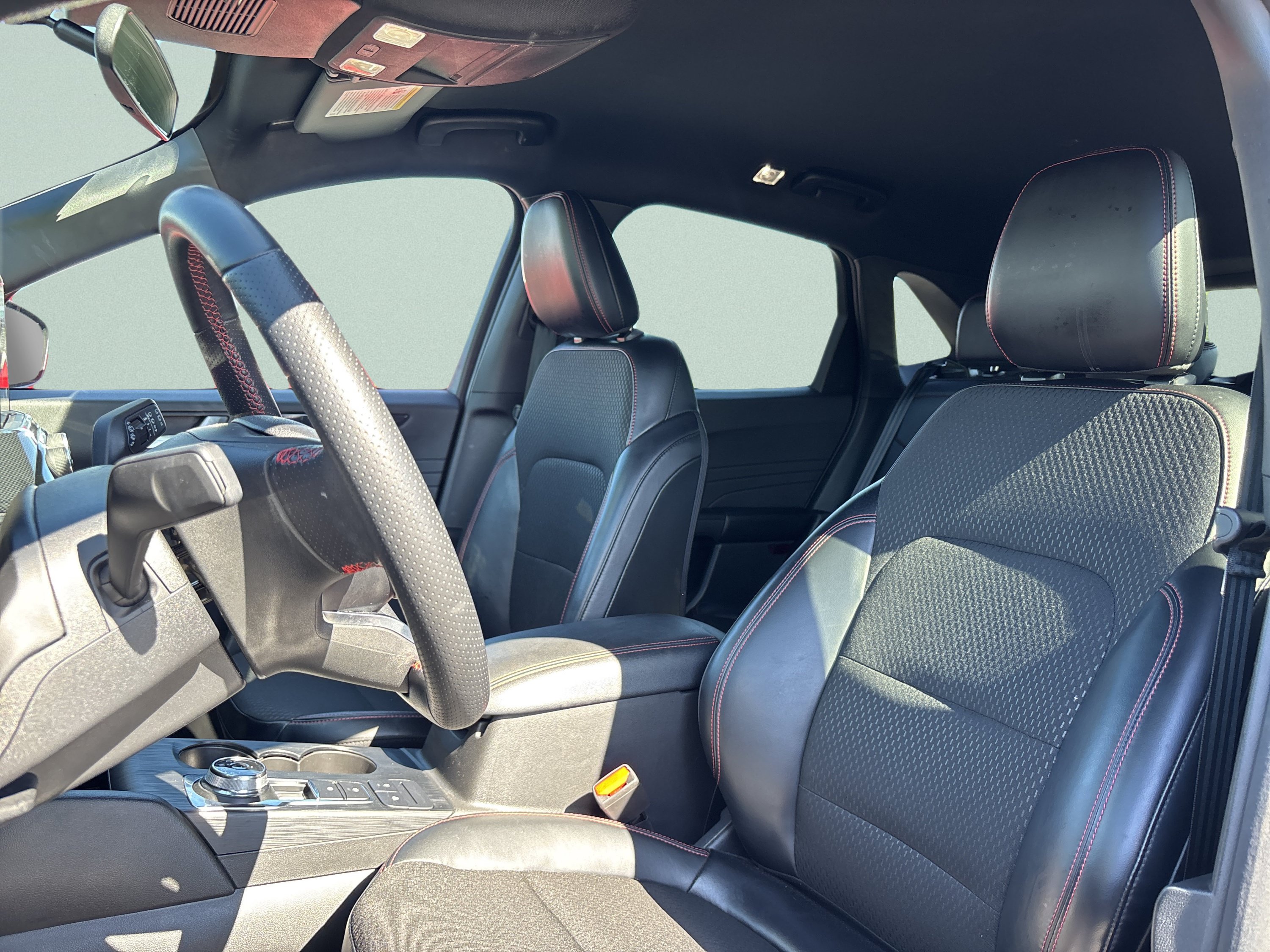 Used 2025 Ford Escape ST-Line AWD/4WD image 11