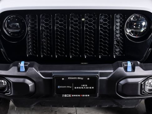 Used 2023 Jeep Wrangler Unlimited w/ Cold Weather Group AWD/4WD image 10