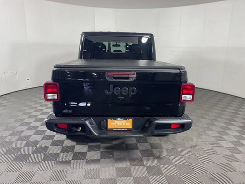 Used 2024 Jeep Gladiator Sport AWD/4WD image 5