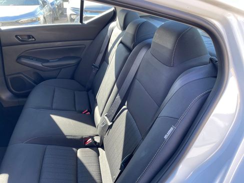 Used 2025 Nissan Altima 2.5 SV image 24